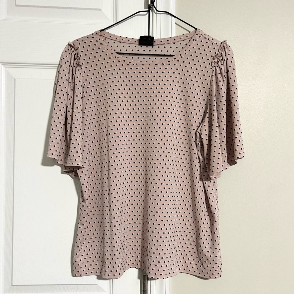 Worthington Petite Medium Blouse Pink With Black Dots Flutter Sleeve